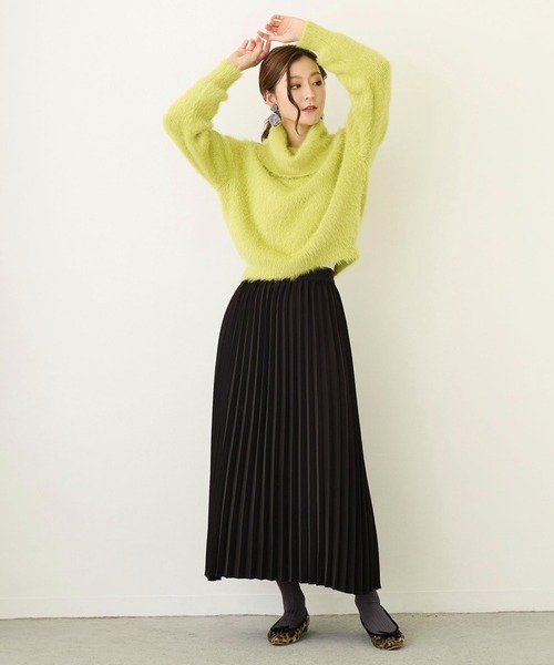 NICOLE white(ニコルホワイト)の「フェザーヤーン オフタートルネック プルオーバー(ニット/セーター・レディース・チャコールグレー/ピンク/イエロー/オフホワイト/ネイビー・FREE)」の21枚目の写真