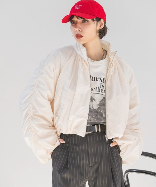 【新品】モニーレ ボリューム袖 バルーンスリーブ エコレザー ブルゾン シルバー 新品】モニーレ ボリューム袖 バルーンスリーブ エコレザー ブルゾン