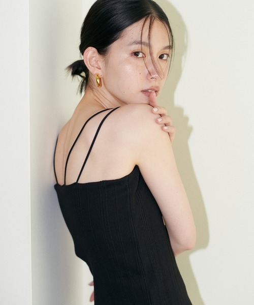 LARUTA(ラルータ)の「【LARUTA】カップ付きランダムテレコキャミソール(キャミソール・レディース・オフホワイト/アイボリー/ブラック・FREE)」の3枚目の写真