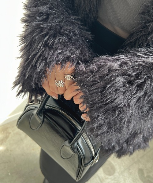 Futier land(フューティアランド)の「ノーカラーボアトッパーコーディガン(その他アウター・レディース・アイボリー/ブラック/グレイッシュベージュ・MEDIUM)」の4枚目の写真