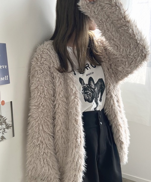 Futier land(フューティアランド)の「ノーカラーボアトッパーコーディガン(その他アウター・レディース・アイボリー/ブラック/グレイッシュベージュ・MEDIUM)」の17枚目の写真