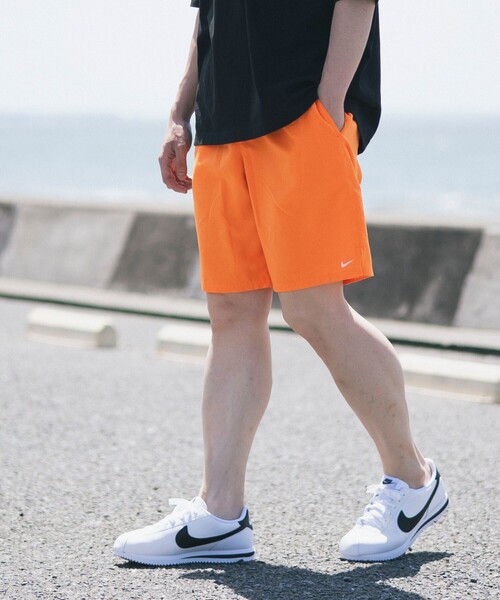 NIKE（ナイキ）の「NIKE SWIM / エッセンシャル 9"ボレーショーツ「水陸両用」（その他パンツ・メンズ・ブラック/オレンジ/サックスブルー・M/L/XL）」の13枚目の写真