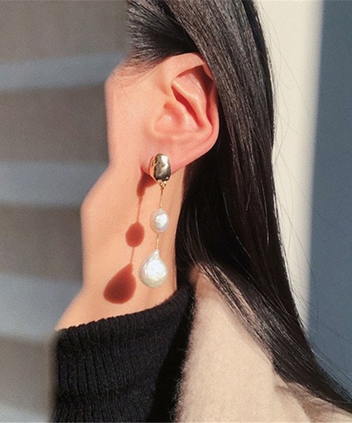 LYEON（リヨン）の「アシンメトリーメタルパールピアス（ピアス（両耳用）・レディース・シルバー/ゴールド・FREE）」の7枚目の写真