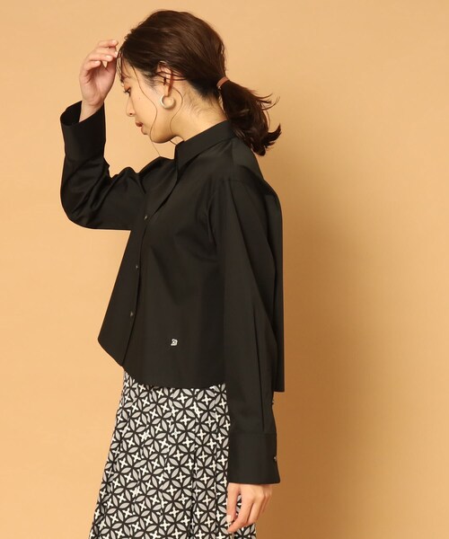 DRESSTERIOR(ドレステリア)の「【UVカット/接触冷感/防シワ】ブロードクロップドシャツ(シャツ/ブラウス・レディース・オフホワイト/ブラック・38/36/34)」の4枚目の写真