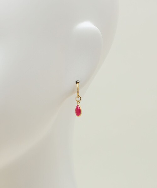 quaranciel(カランシエル)の「quaranciel: カラー ストーン フープ ピアス(ピアス(両耳用)・レディース・ホワイト/ピンク・ONE SIZE)」の7枚目の写真