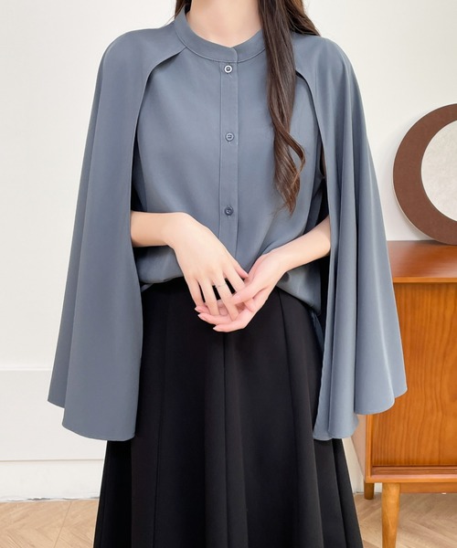 ECLIN（エクラン）の「ケープデザインスタンドカラーシャツ（シャツ/ブラウス・レディース・ブルーグレー/ベージュ/ブラック・S/M/L）」の19枚目の写真