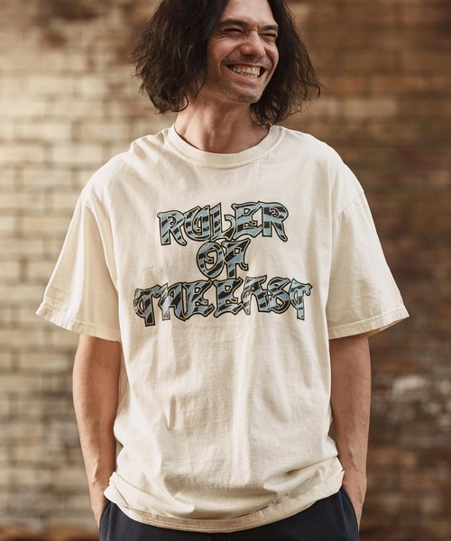 【新品·未使用·タグ付】 MNG マンゴ サテン シャツ アイボリー セール】 ワンポイントロゴ刺繍Tシャツ【UV/接触冷感/洗濯機洗い