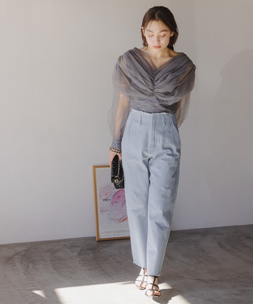 mysty woman(ミスティウーマン)の「チュールボリュームブラウス 108215(Tシャツ/カットソー・レディース・アイボリー/ライトグリーン/チャコールグレー・FREE)」の9枚目の写真