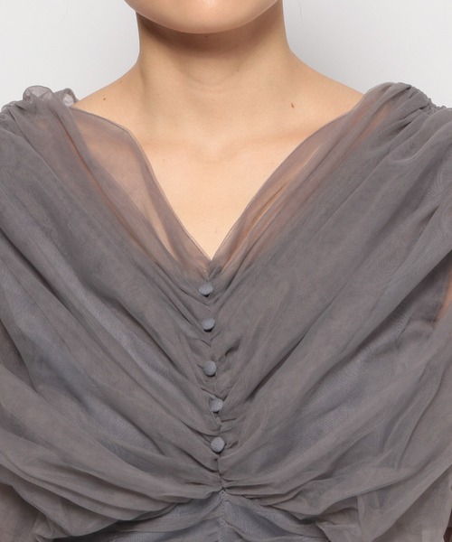 mysty woman(ミスティウーマン)の「チュールボリュームブラウス 108215(Tシャツ/カットソー・レディース・アイボリー/ライトグリーン/チャコールグレー・FREE)」の14枚目の写真