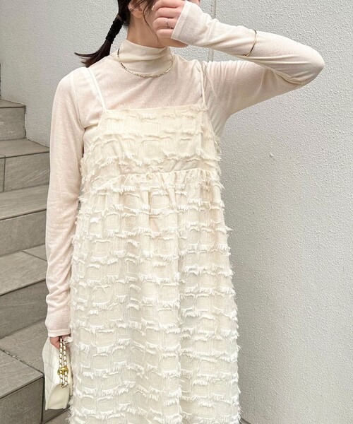 fredy emue（フレディエミュ）の「シアーテレコタートルネックプルオーバー（Tシャツ/カットソー・レディース・アイボリー/サックスブルー/チャコールグレー/イエロー・38）」の17枚目の写真