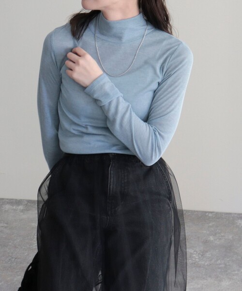 fredy emue（フレディエミュ）の「シアーテレコタートルネックプルオーバー（Tシャツ/カットソー・レディース・アイボリー/サックスブルー/チャコールグレー/イエロー・38）」の7枚目の写真