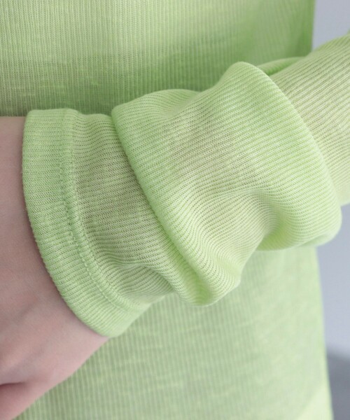 fredy emue（フレディエミュ）の「シアーテレコタートルネックプルオーバー（Tシャツ/カットソー・レディース・アイボリー/サックスブルー/チャコールグレー/イエロー・38）」の20枚目の写真