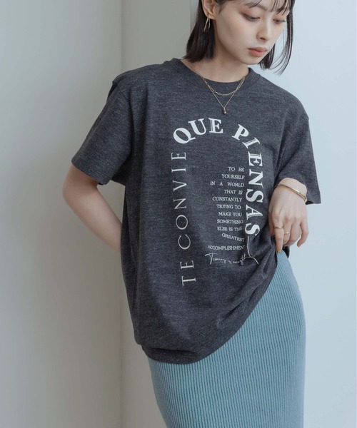 Eimee Law(エイミーロウ)の「アーチロゴ ラバーTシャツ(Tシャツ/カットソー・レディース・チャコールグレー/オフホワイト/ホワイト系/グレー系・S/M)」の2枚目の写真