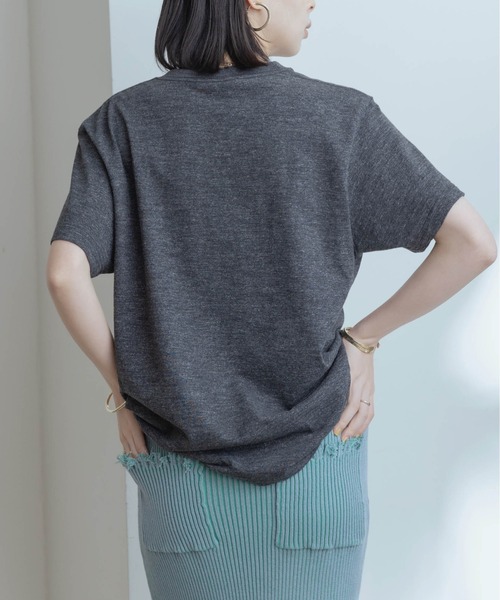 Eimee Law(エイミーロウ)の「アーチロゴ ラバーTシャツ(Tシャツ/カットソー・レディース・チャコールグレー/オフホワイト/ホワイト系/グレー系・S/M)」の22枚目の写真