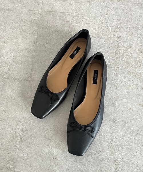 DouDou（ドゥドゥ）の「晴雨兼用ソフトスクエアバレエ（サンダル・レディース・シルバー/ブラック/シルバー系その他・23/23.5/24/24.5/23cm/23.5cm/24cm/24.5cm）」の2枚目の写真