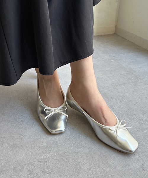 DouDou（ドゥドゥ）の「晴雨兼用ソフトスクエアバレエ（サンダル・レディース・シルバー/ブラック/シルバー系その他・23/23.5/24/24.5/23cm/23.5cm/24cm/24.5cm）」の8枚目の写真