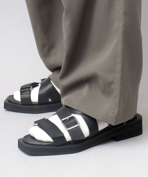 glabella（グラベラ）の「スクエアカットソール 2連ストラップ クロスバンド ストラップサンダル（サンダル・メンズ・ブラック・S/M/L）」の3枚目の写真