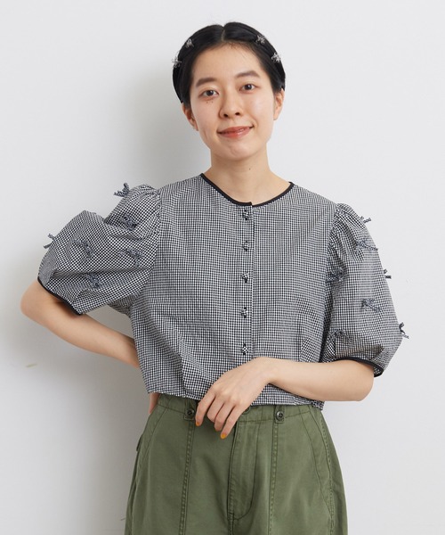 CHILD WOMAN（チャイルドウーマン）の「リボン刺繍ボリューム袖 