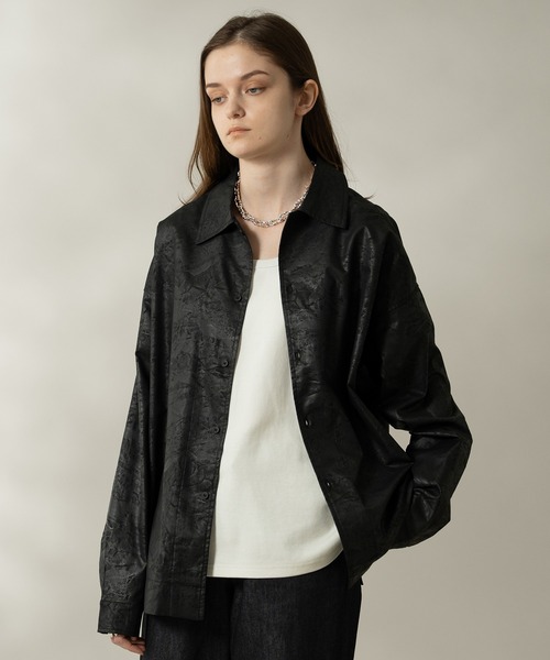 SELLE GLANT(セレグランテ)の「LEATHER LIKE SATIN SHIRT/レザーライクサテンシャツ(シャツ/ブラウス・メンズ・ブラック/グレー・MEDIUM/LARGE)」の5枚目の写真