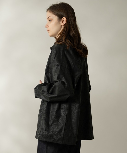 SELLE GLANT(セレグランテ)の「LEATHER LIKE SATIN SHIRT/レザーライクサテンシャツ(シャツ/ブラウス・メンズ・ブラック/グレー・MEDIUM/LARGE)」の6枚目の写真