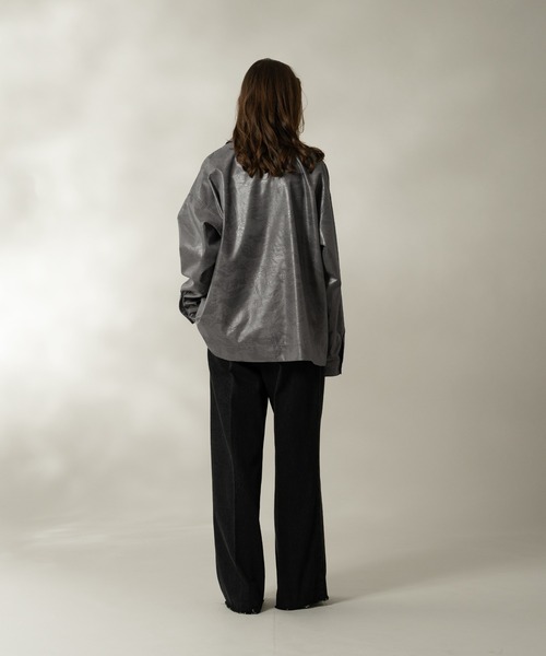 SELLE GLANT(セレグランテ)の「LEATHER LIKE SATIN SHIRT/レザーライクサテンシャツ(シャツ/ブラウス・メンズ・ブラック/グレー・MEDIUM/LARGE)」の15枚目の写真