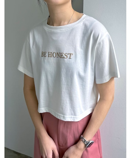 Re:EDIT（リエディ）の「[接触冷感][UVカット]クロップド丈スパンコールロゴTシャツ（Tシャツ/カットソー・レディース・ホワイト×シルバー/チャコールグレー/ブラック/ホワイト×ゴールド・MEDIUM/LARGE）」の9枚目の写真