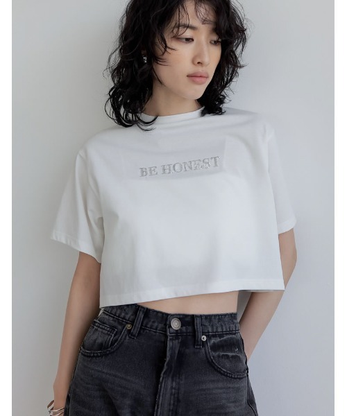 Re:EDIT（リエディ）の「[接触冷感][UVカット]クロップド丈スパンコールロゴTシャツ（Tシャツ/カットソー・レディース・ホワイト×シルバー/チャコールグレー/ブラック/ホワイト×ゴールド・MEDIUM/LARGE）」の14枚目の写真