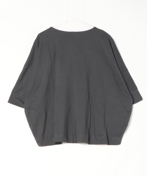 atONE（アットワン）の「atONE ボートネック7分袖ドルマンTシャツ（Tシャツ/カットソー・レディース・オフホワイト/ブラック/グレイッシュベージュ/チャコールグレー・LL～3L/4L～5L/M-L）」の21枚目の写真