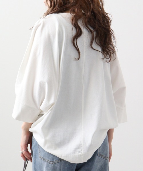 atONE（アットワン）の「atONE ボートネック7分袖ドルマンTシャツ（Tシャツ/カットソー・レディース・オフホワイト/ブラック/グレイッシュベージュ/チャコールグレー・LL～3L/4L～5L/M-L）」の13枚目の写真