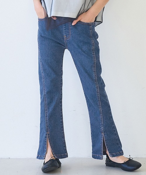 coca(coca)(コカ)の「キッズ ストレッチ裾スリットフレアデニムパンツ(デニムパンツ・キッズ・ブルー/ライトブルー・120/140/110/130/150)」の2枚目の写真