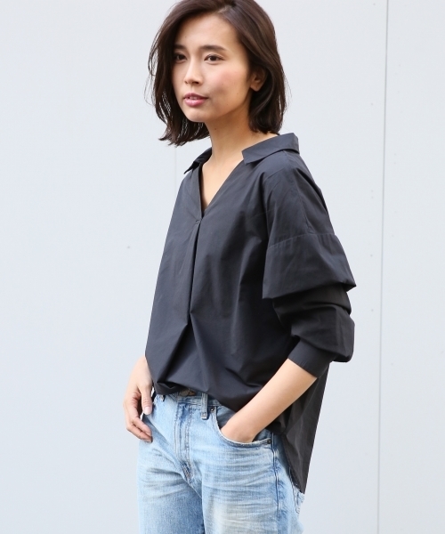 A part by（アパートバイ）の「CドルマンVPOシャツ 744281 （シャツ/ブラウス・レディース・ブラック/ベージュ/ホワイト/ピンク/イエロー/ライトパープル・FREE）」の3枚目の写真