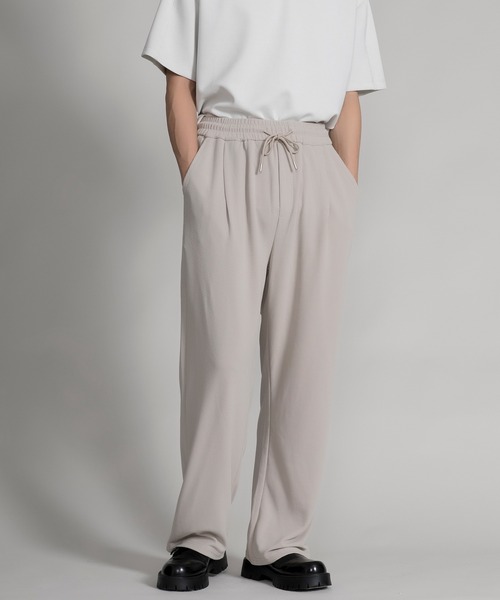 aimoha（アイモハ）の「【aimoha neo】TEXTURED TRACK TROUSERS セットアップ対応（スウェットパンツ・メンズ・ブラック/ベージュ・SMALL/MEDIUM/LARGE/X-LARGE）」の2枚目の写真