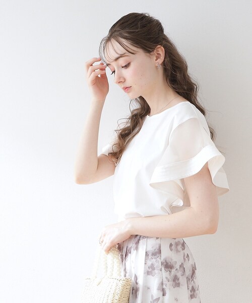 couture brooch（クチュールブローチ）の「◆【接触冷感/UVケア/マシンウォッシャブル】袖シアーフレアデザイントップス（Tシャツ/カットソー・レディース・ピンク系その他/ブラック/ライトグレー/オフホワイト・42/40/38/36）」の9枚目の写真