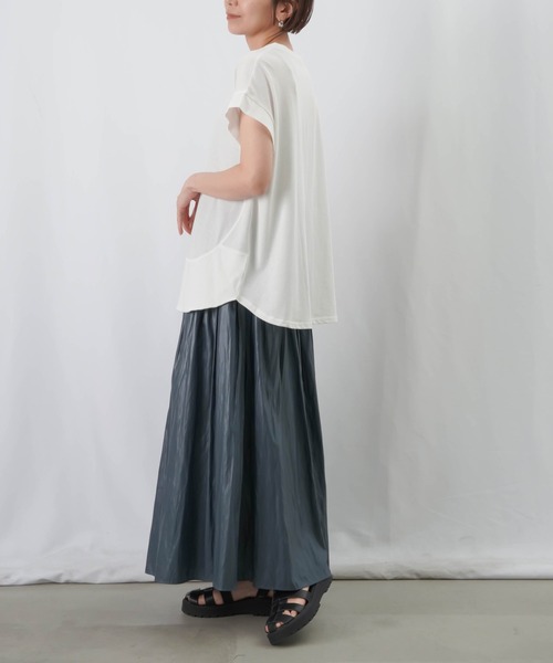 LUCA/LADY LUCK LUCA(ルカ/レディラックルカ)の「LC/LLL ドライタッチフレンチカットソー / ラウンドヘムシンプルTシャツ(Tシャツ/カットソー・レディース・ブルー/カーキ/ブラック/ホワイト・FREE)」の7枚目の写真