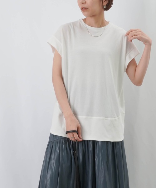 LUCA/LADY LUCK LUCA(ルカ/レディラックルカ)の「LC/LLL ドライタッチフレンチカットソー / ラウンドヘムシンプルTシャツ(Tシャツ/カットソー・レディース・ブルー/カーキ/ブラック/ホワイト・FREE)」の5枚目の写真