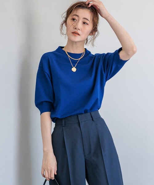 23区 S(ニジュウサンクチイサイサイズ)の「【洗える】ヴィスコースストレッチ 半袖 ニット(ニット/セーター・レディース・ブラック系/ライトグレー系/ダークブラウン系/ダルブルー系/レッド系/ブルー系・32)」の1枚目の写真