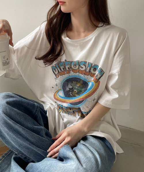 Ada.(エイダ)の「パウダー加工 EARTH ロゴ ビッグ Tシャツ(Tシャツ/カットソー・レディース・オフホワイト/ブラック・FREE)」の3枚目の写真
