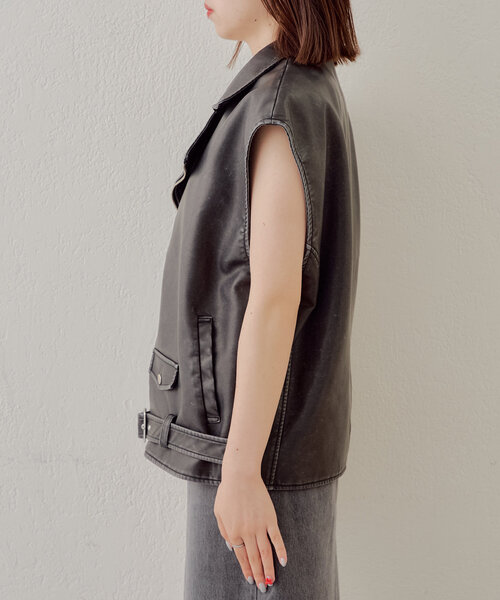 Chico（チコ）の「フェイクレザーライダースショートベスト（ベスト・レディース・ブラウン/ブラック/ベージュ・FREE）」の10枚目の写真