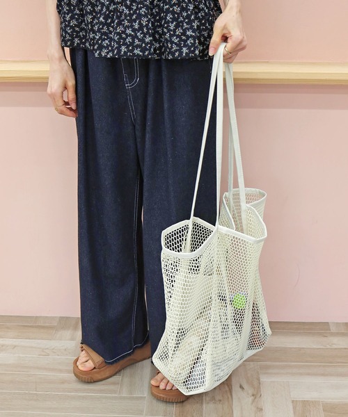 Crisp（クリスプ）の「【ZOZO限定】ビッグメッシュトートバッグ（トートバッグ・レディース・ブラック/アイボリー/ブルー・FREE）」の10枚目の写真