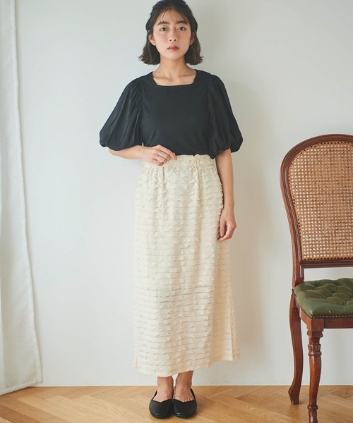 mil(ミル)の「【150㎝前後の小柄さんサイズ】Iラインフリルスカート(スカート・レディース・ブラック/アイボリー/ダークブラウン・XS/S)」の2枚目の写真