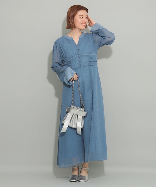 Ray BEAMS（レイビームス）の「カット ドビー  キーネック ワンピース（ワンピース・レディース・ブラック/ブルー系その他2・0/1）」の11枚目の写真