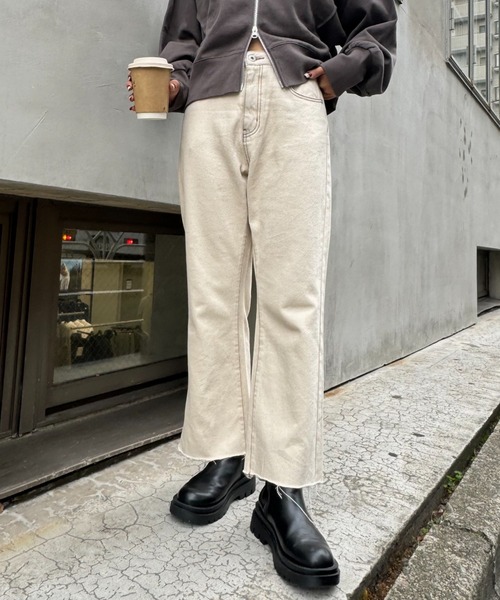 CIAOPANIC TYPY(チャオパニックティピー)の「ブリーチオフ加工クロップド丈カットオフデニム(デニムパンツ・レディース・オフホワイト・SMALL/MEDIUM/LARGE)」の1枚目の写真