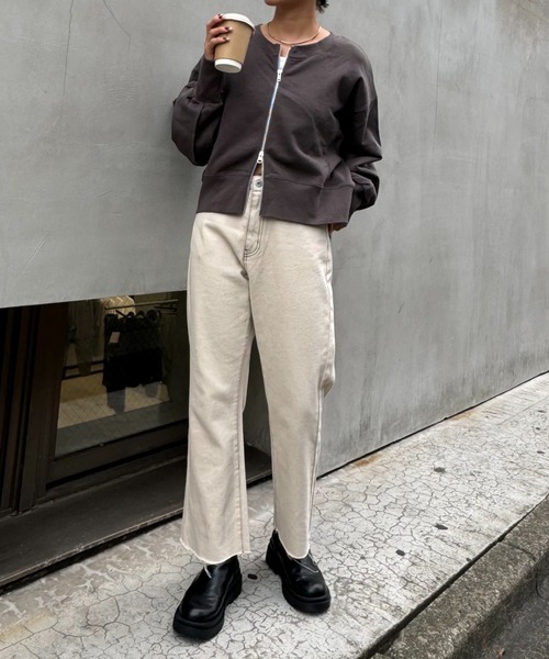 CIAOPANIC TYPY(チャオパニックティピー)の「ブリーチオフ加工クロップド丈カットオフデニム(デニムパンツ・レディース・オフホワイト・SMALL/MEDIUM/LARGE)」の21枚目の写真