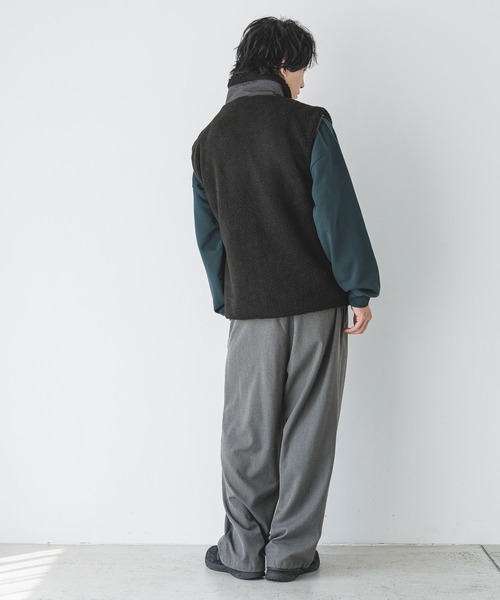 LOWRYS FARM（ローリーズファーム）の「ＧＥＲＲＹボアベスト 149978（ベスト・メンズ・ブラック/グレー・MEDIUM/LARGE）」の4枚目の写真