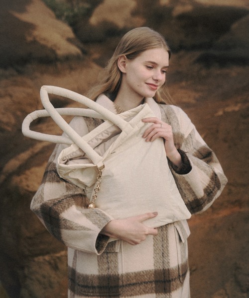 nunela(ヌネラ)の「Filling nylon tote bag【No.4】(トートバッグ・レディース・ナチュラル/ブラウン/オレンジ/ライトブルー・FREE)」の1枚目の写真
