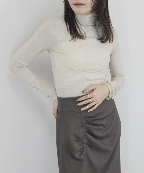 【ZOZO限定】ストレッチタートルトップ 長袖 ハイネック タイト シアー 透け感 シンプル きれいめ 大人カジュアル ノームコア ワンホン グレー ホワイト 白（Tシャツ/カットソー）｜Reurie'（レウリィ）