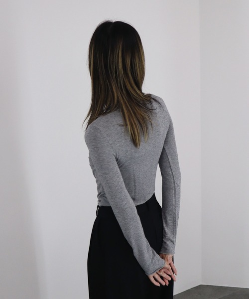 【ZOZO限定】ストレッチタートルトップ 長袖 ハイネック タイト シアー 透け感 シンプル きれいめ 大人カジュアル ノームコア ワンホン グレー ホワイト 白（Tシャツ/カットソー）｜Reurie'（レウリィ）