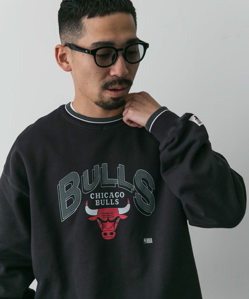 URBAN RESEARCH DOORS（アーバンリサーチドアーズ）の「『別注』NBA×DOORS　プリントスウェット（スウェット・メンズ・グリーン系その他/ブルー系その他/パープル/ネイビー/ホワイト系その他/チャコールグレー・MEDIUM/LARGE/X-LARGE）」の8枚目の写真