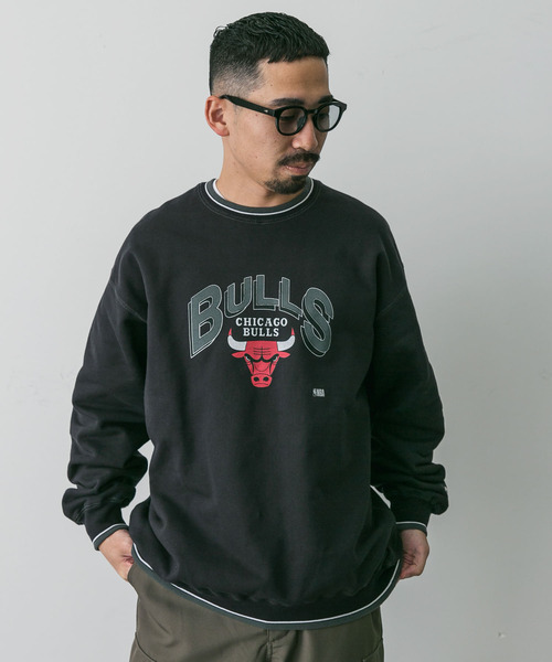 URBAN RESEARCH DOORS（アーバンリサーチドアーズ）の「『別注』NBA×DOORS　プリントスウェット（スウェット・メンズ・グリーン系その他/ブルー系その他/パープル/ネイビー/ホワイト系その他/チャコールグレー・MEDIUM/LARGE/X-LARGE）」の11枚目の写真