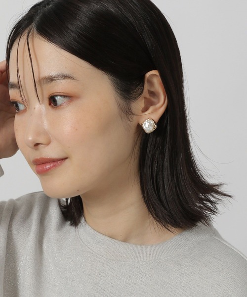 LAKOLE（ラコレ）の「デントパールイヤリング / 153187（イヤリング・レディース・その他2/その他1・FREE）」の2枚目の写真